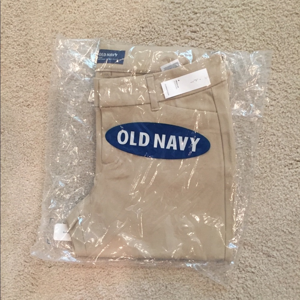Old Navy Pixie 4Regular Khaki Pants